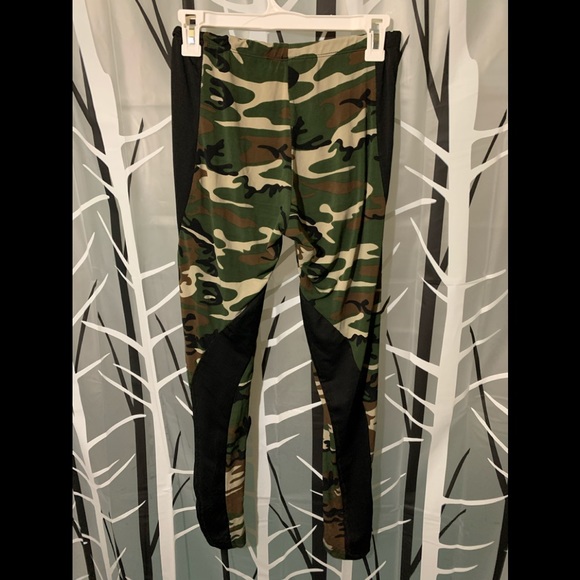 🔥 5/$25- Touch Me Leggings Sz L - Picture 1 of 5